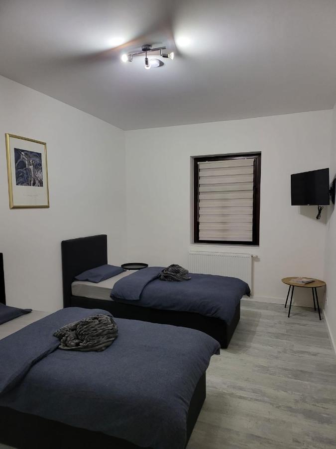 Place To Sleep - Kassel: Direkt An Der Uni Esterno foto