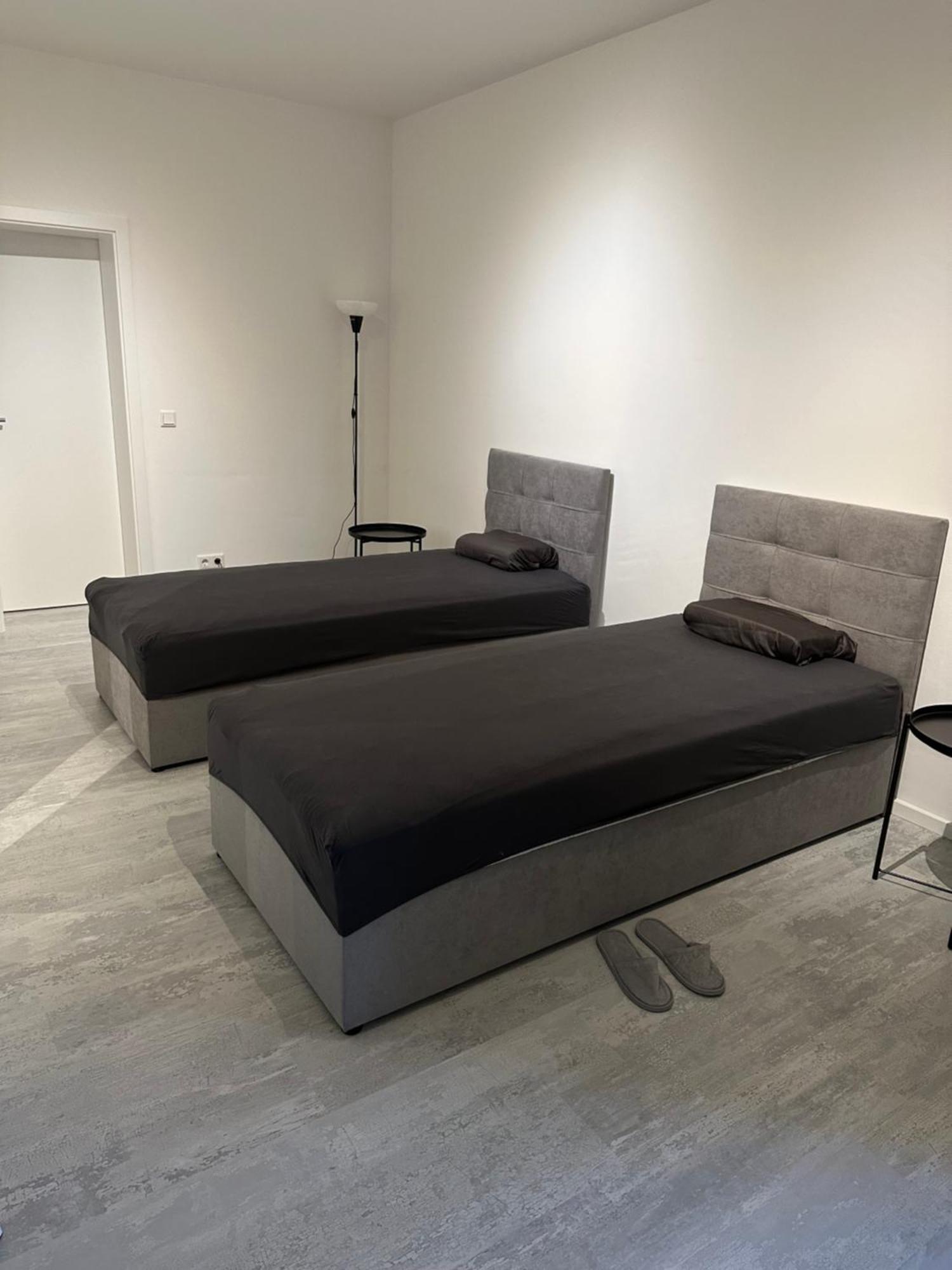 Place To Sleep - Kassel: Direkt An Der Uni Esterno foto